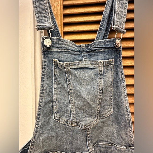 H&M Overalls Size 4 - Picture 14 of 16